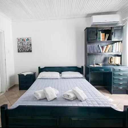 Cycladic Stone House By The Sea Dom wakacyjny Nea Poteidaia