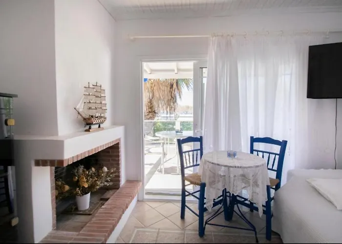 Cycladic Stone House By The Sea Dom wakacyjny Nea Poteidaia
